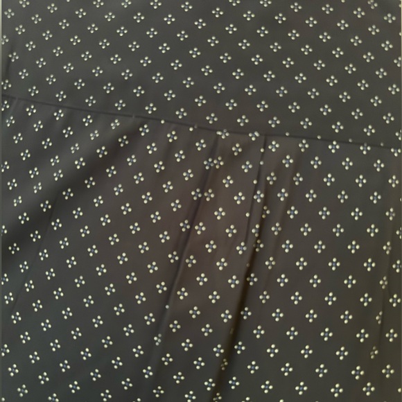 Gap large and long Navy and white button down shirt - Picture 7 of 10